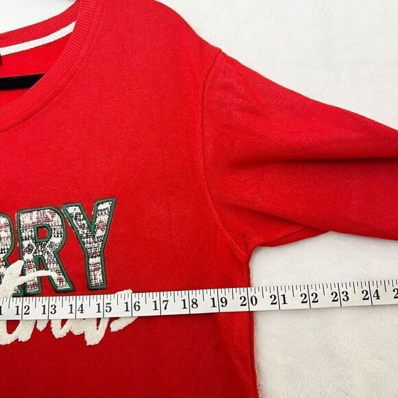 Jane + Delancey Red Merry Christmas Graphic Sweatshirt Size M NWT - Picture 7 of 8